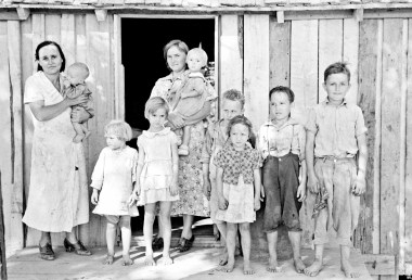 Russell Lee - Family of sharecropper, cut-over farmer of Mississippi bottoms, 1938